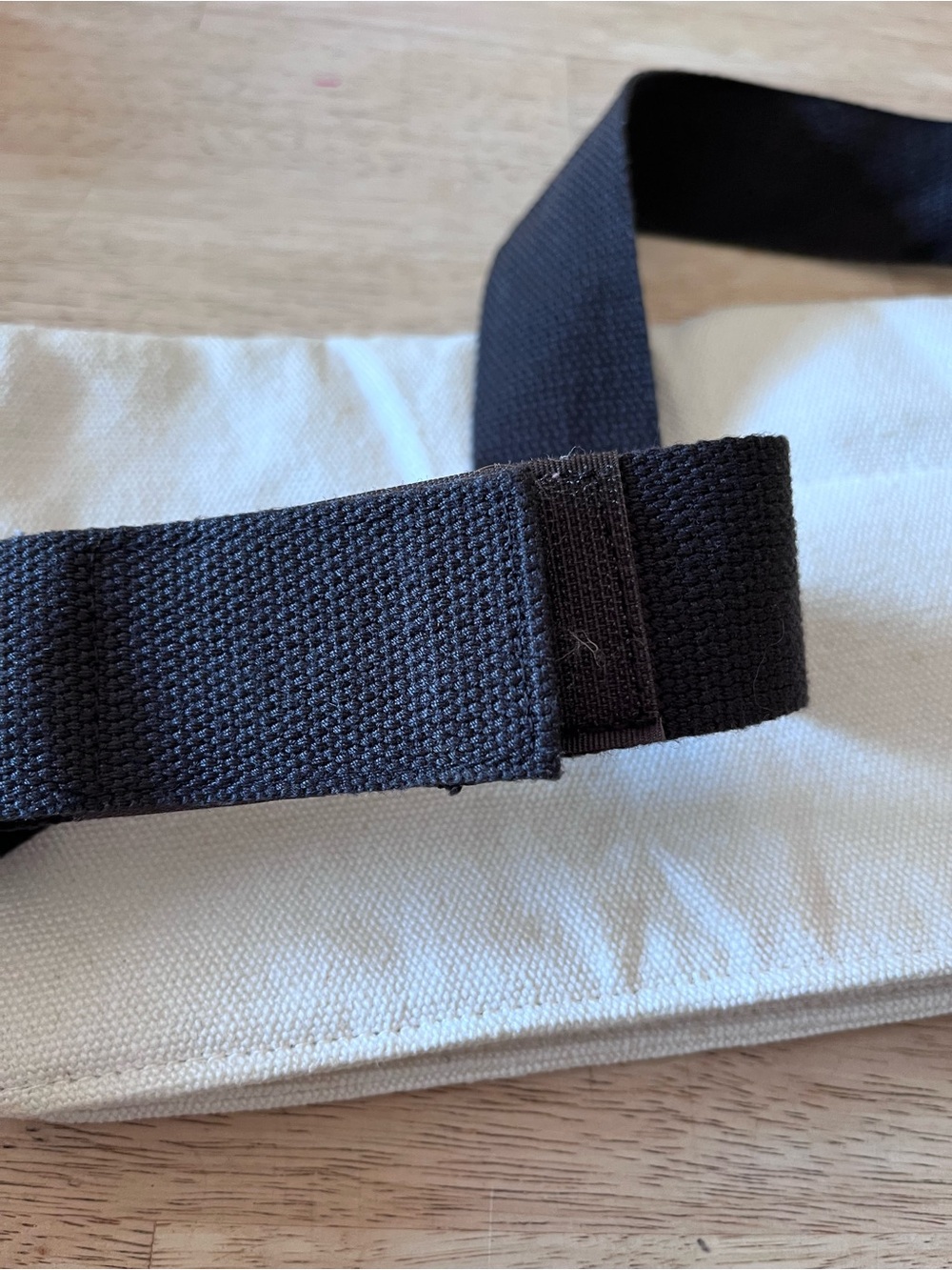 Prana Canvas Crossbody Bag in Off-White with Adjustable Black Strap - Picture 5 of 6